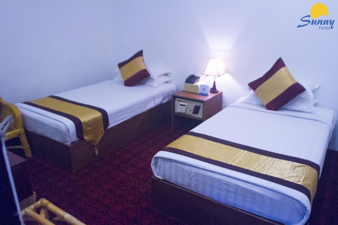 Hotel Sunny Mandalay Bagian luar foto