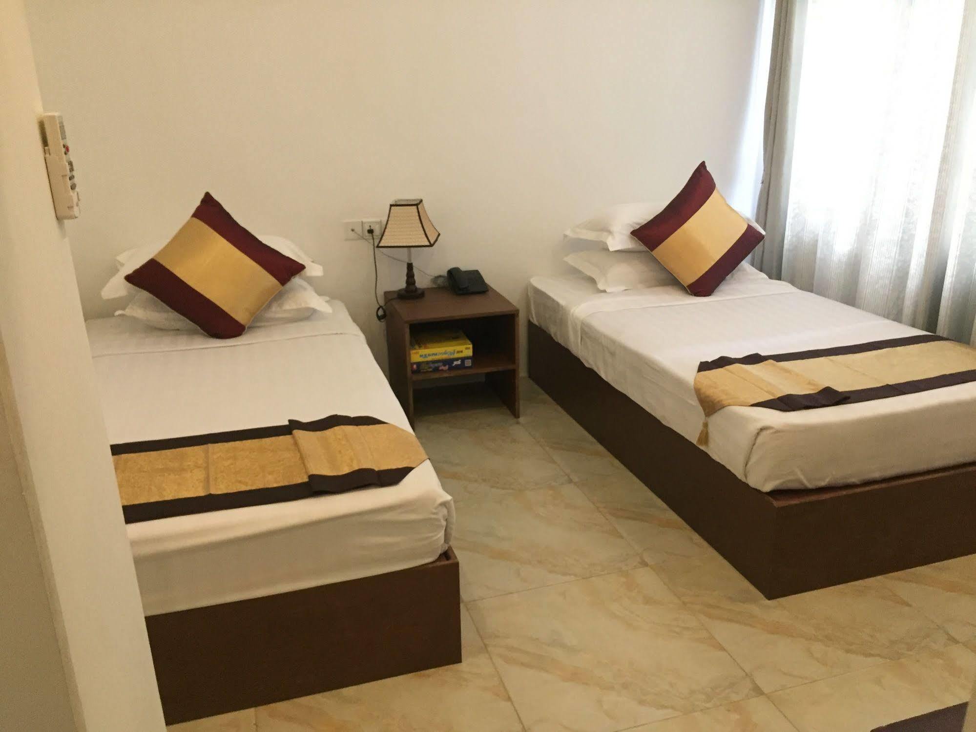 Hotel Sunny Mandalay Bagian luar foto