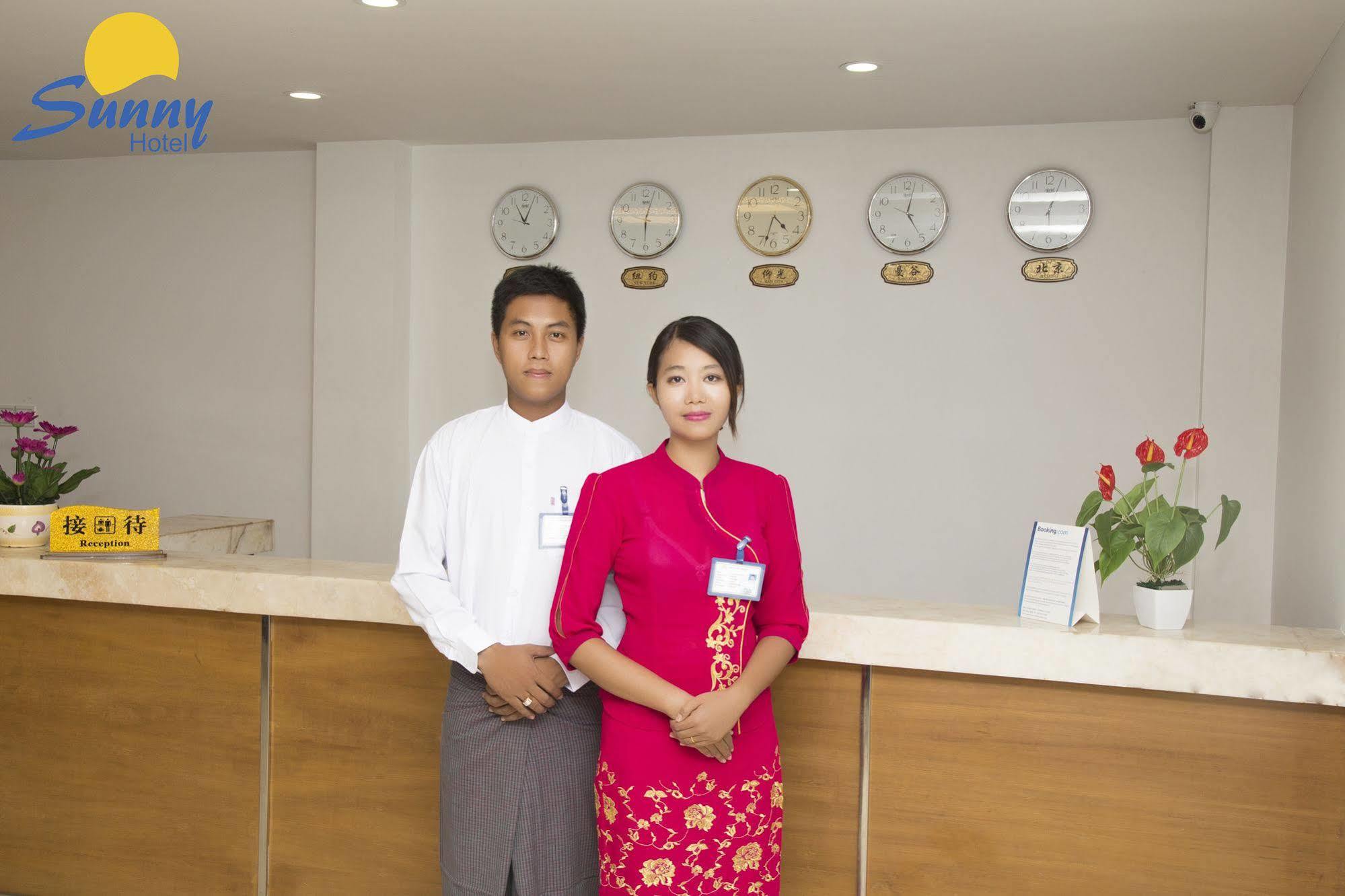 Hotel Sunny Mandalay Bagian luar foto